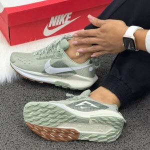 NIKE ZOOM TRIAL 2025